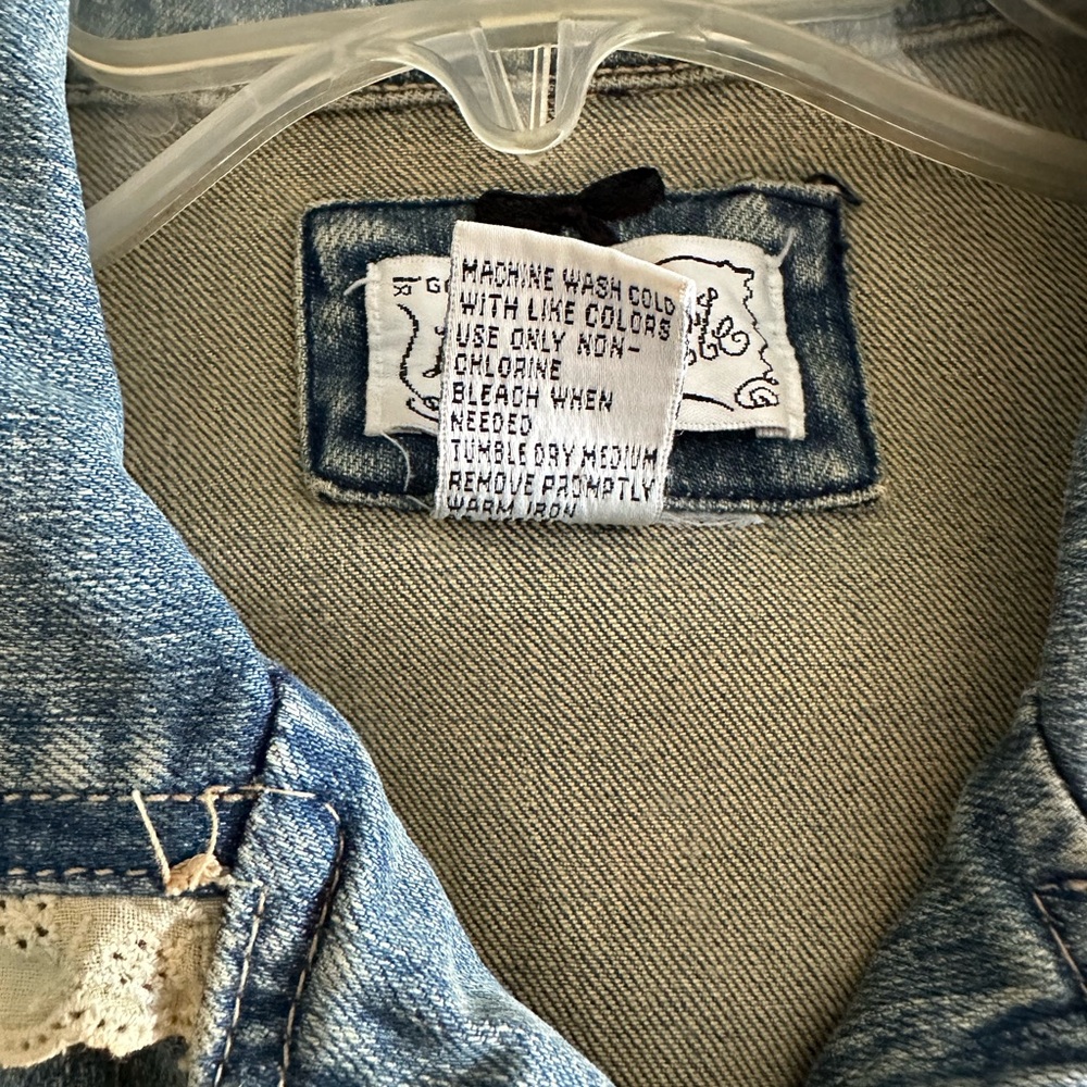 Live a Little 3/4 Sleeve Denim Jacket with Antiqued Lace Trim Size PM - Picture 5 of 6